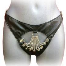 Кожаные трусики с цепочками. Нет в наличии Кожаные трусики с цепочками