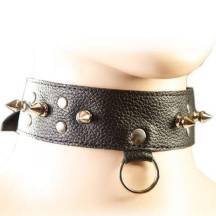Ошейник узкий декорированный шипами 