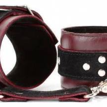 Наножники BDSM Арсенал Lady's Arsenal с замшевым ремешком, бордовые. Нет в наличии Наножники BDSM Арсенал Lady's Arsenal с замшевым ремешком, бордовые