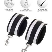 Наручники Anonymo by Toyfа на коротком креплении-карабинах, серебристо-черные