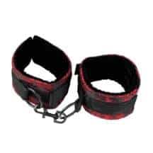 Наручники CalExotics Scandal Universal Cuffs, красные. Нет в наличии Наручники CalExotics Scandal Universal Cuffs, красные