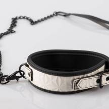 Мягкий ошейник с поводком Halsfessel und Leine. Нет в наличии Мягкий ошейник с поводком Halsfessel und Leine