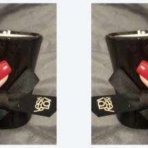 ЛЮБОВЬ С ПЕРВОЙ КАПЛИ: СВЕЧА С МАССАЖНЫМ МАСЛОМ YESFORLOV TITILLATING SCENT