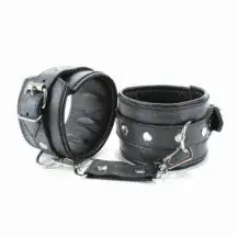 Наручники BDSM Арсенал с заклепками, черные