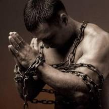 Красная комната боли: распорки и все для серьезной фиксации