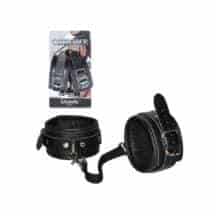 Черные оковы из натуральной кожи с ремешком с двумя карабинами на концах SITABELLA. Нет в наличии Черные оковы из натуральной кожи с ремешком с двумя карабинами на концах SITABELLA