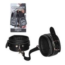 Черные оковы из натуральной кожи с ремешком с двумя карабинами на концах SITABELLA