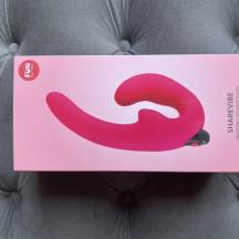 СТРАПОН СО СЪЕМНОЙ ВИБРОПУЛЕЙ FUN FACTORY SHAREVIBE