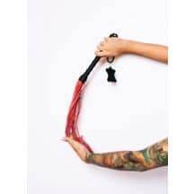 Плеть Scandal из натуральной кожи, черная с красным. Нет в наличии Плеть Scandal из натуральной кожи, черная с красным