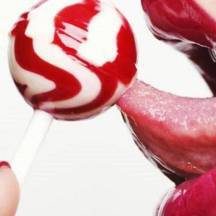 Что чувствует женщина во время минета?