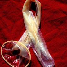 Аллергия на презервативы: кто виноват и что делать?