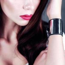 Наручники черные с зеркальным элементом Rosie Black. Нет в наличии Наручники черные с зеркальным элементом Rosie Black