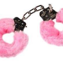 Наручники с мехом Seven Creations Love Cuffs, розовые