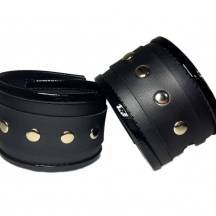 Наручники БДСМ Арсенал с клепками, черный