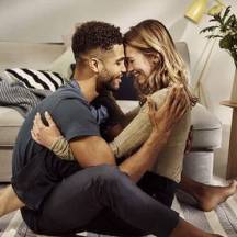 Как правильно выбрать интимный подарок для мужчины?