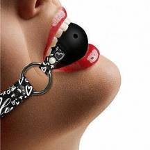 Кляп-шарик Shots Love Street Art Fasion, черный. Нет в наличии Кляп-шарик Shots Love Street Art Fasion, черный