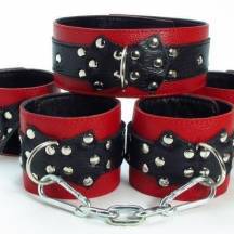 Набор БДСМ фиксаторов из кожи, черно-красный