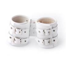 Наручники белые. Нет в наличии Наручники белые