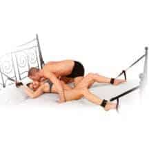 Набор для фиксации на кровать Pipedream Cuff & Tether Set, черный. Нет в наличии Набор для фиксации на кровать Pipedream Cuff & Tether Set, черный