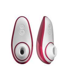 Вакуумный стимулятор клитора Womanizer Liberty, красный