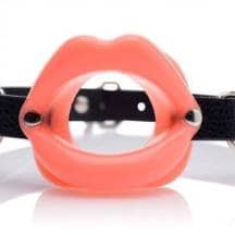 Кляп-расширитель Master Series в форме губ. Нет в наличии Кляп-расширитель Master Series в форме губ