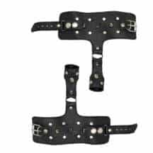 Наручники с заклепками и шипами Подиум, черные. Нет в наличии Наручники с заклепками и шипами Подиум, черные