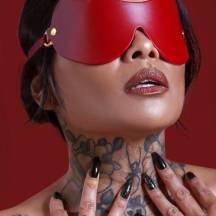 Маска Taboom Luxury Bondage Essentials Avantgarde Blindfold, красный. Нет в наличии Маска Taboom Luxury Bondage Essentials Avantgarde Blindfold, красный