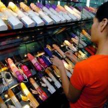 Первый раз в секс-шопе или что я тут делаю?