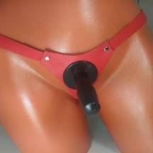 Трусики со штырьком из кожи красные BDSM Arsenal