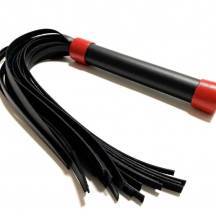 Плеть BDSM Арсенал 42 см, черно-красная. Нет в наличии Плеть BDSM Арсенал 42 см, черно-красная