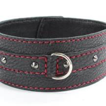 Ошейник с красной строчкой и шипами BDSM Арсенал OS, черный. Нет в наличии Ошейник с красной строчкой и шипами BDSM Арсенал OS, черный