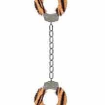 Металлические наножники с меховой обивкой для щиколоток Furry Ankle Cuffs Shots. Нет в наличии Металлические наножники с меховой обивкой для щиколоток Furry Ankle Cuffs Shots