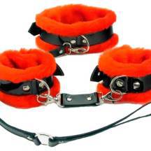 Наручники и ошейник BDSM Арсенал с мехом, красные. Нет в наличии Наручники и ошейник BDSM Арсенал с мехом, красные