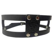 Ошейник «Трискель», Подиум