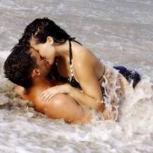 Секс в воде: плюсы и подводные камни