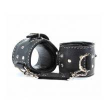 Наручники BDSM Арсенал с контрастной строчкой, черные