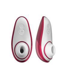 Вакуумный стимулятор клитора Womanizer Liberty, красный