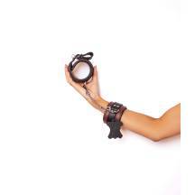 Наручники Scandal из натуральной кожи на цепи, черные с коричневым