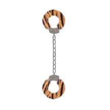 Металлические наножники с меховой обивкой для щиколоток Furry Ankle Cuffs Shots. Нет в наличии Металлические наножники с меховой обивкой для щиколоток Furry Ankle Cuffs Shots