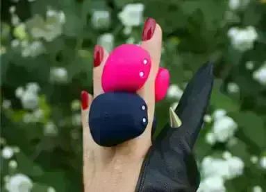 Маленький друг. Вибраторы на палец
