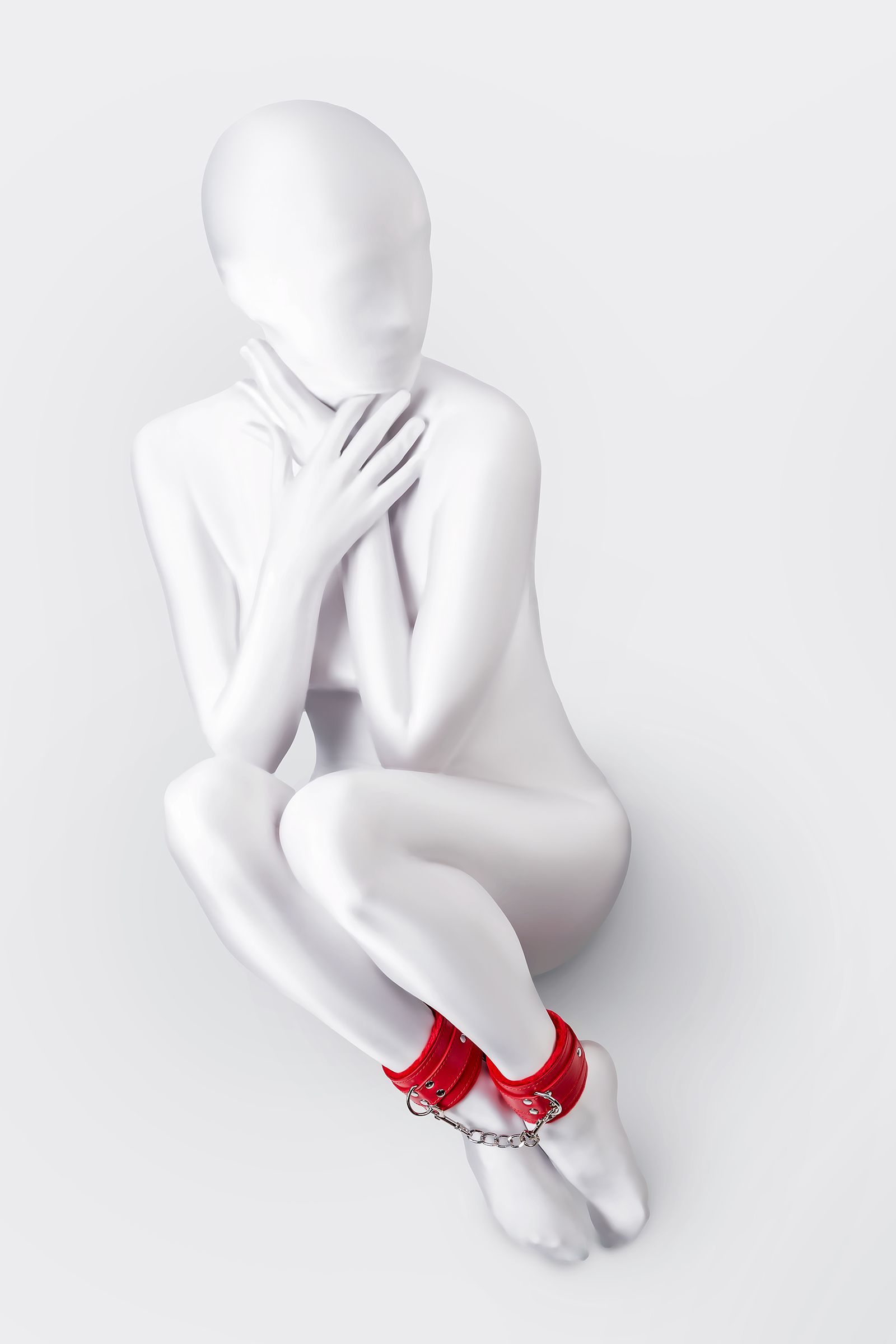 Наножники Anonymo by Toyfа с клепками и мягкой подкладкой, красные