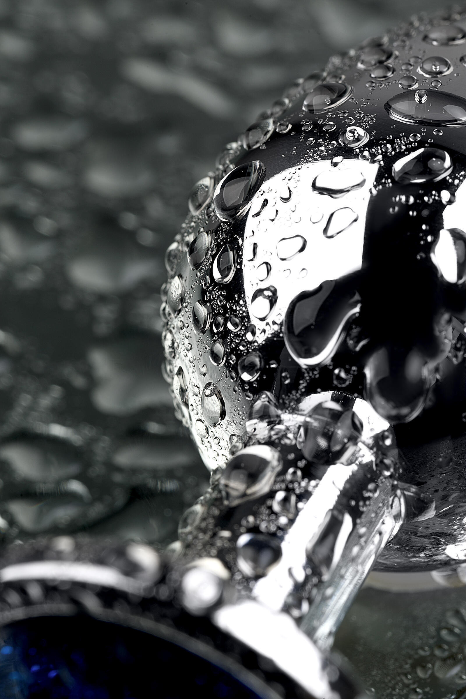Анальная втулка Metal by TOYFA, металл, серебристая, с кристаллом цвета сапфир, 8 см, Ø 3,5 см, 265