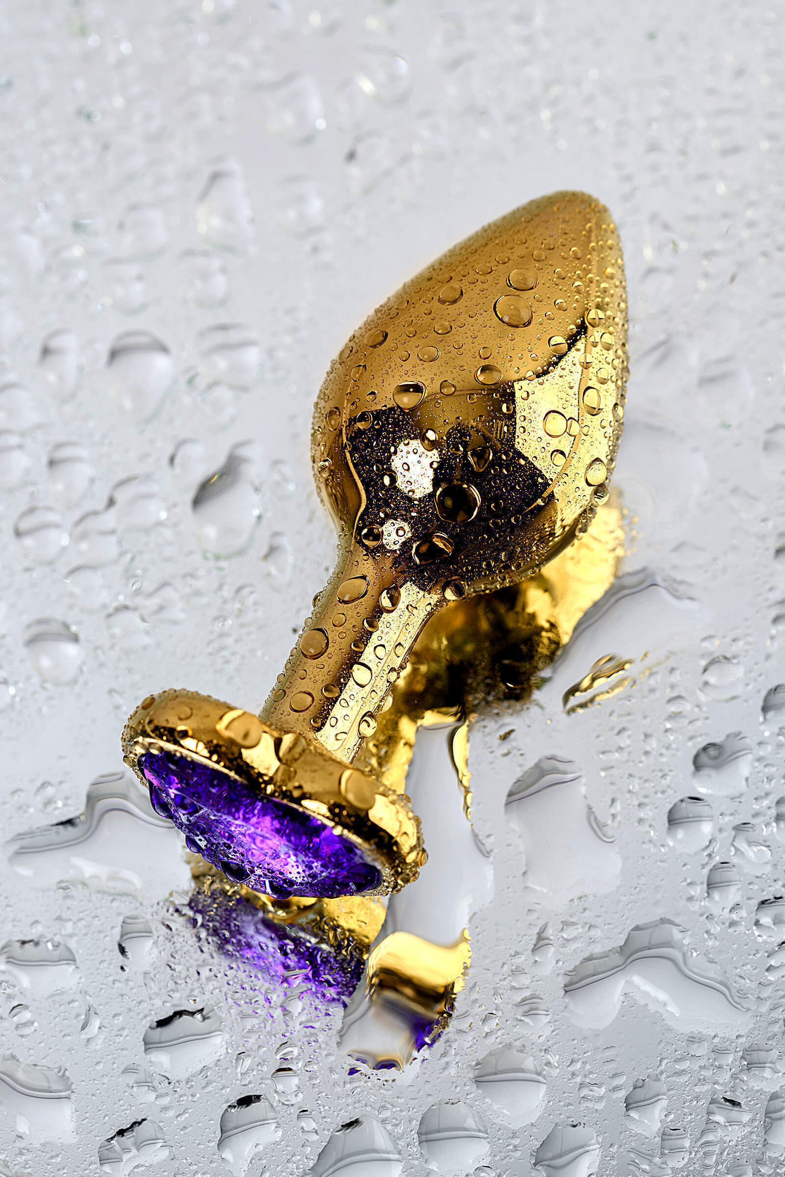 Анальная пробка ToyFa Metal с кристаллом цвета аметист, 8 см, золотистый