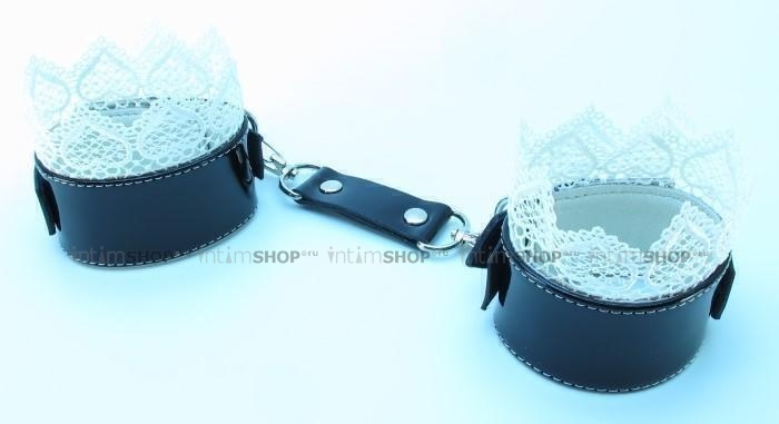 фото Изысканные наручники с белым кружевом BDSM Light