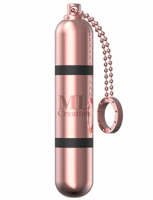 Мини-вибратор на цепочке ML Creation Glittering Bullet, золотисто-чёрный от IntimShop