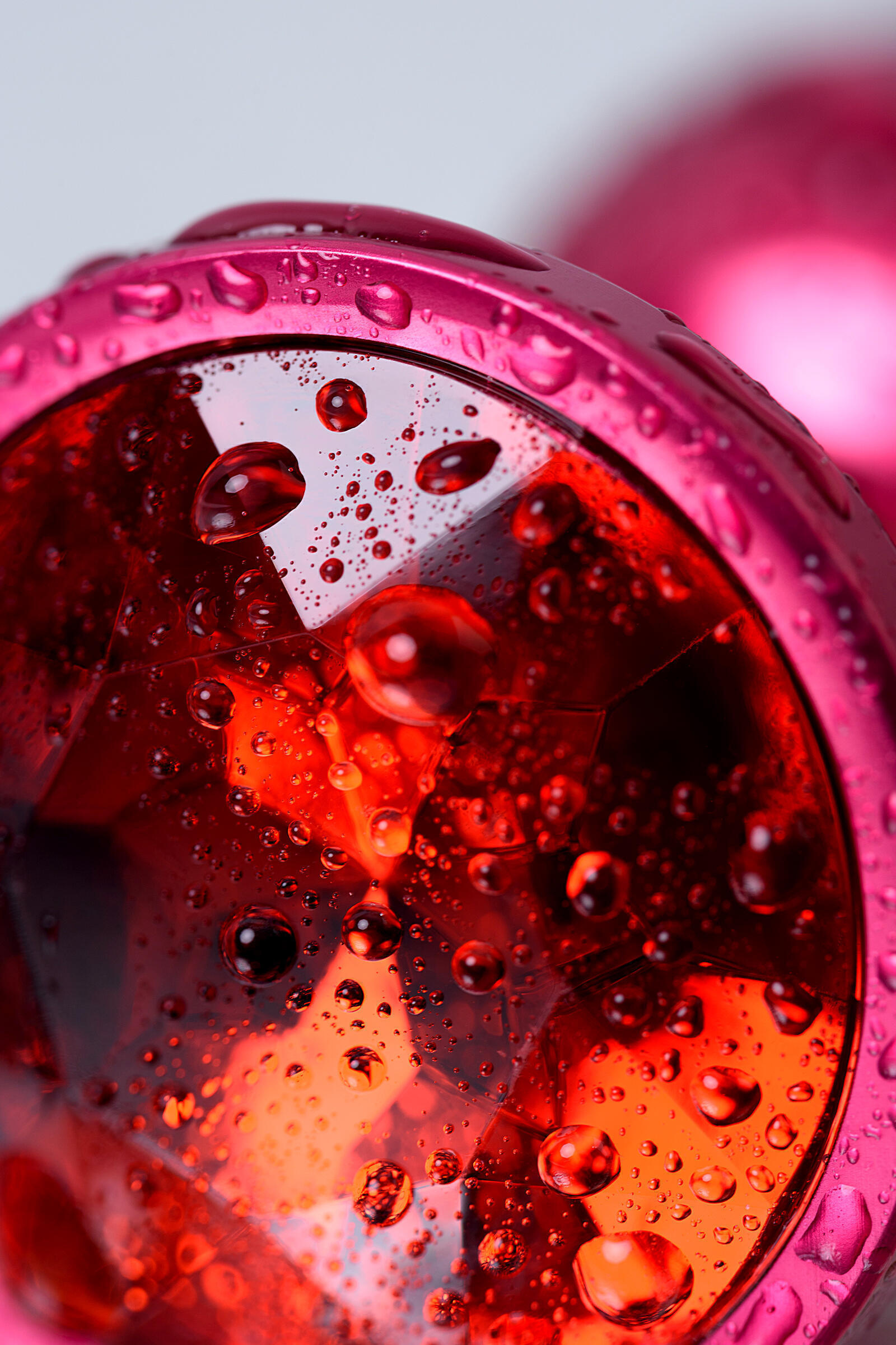 Анальная пробка Toyfa Metal с кристалом цвета рубин, 7,2 см, красный