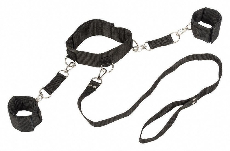 фото Ошейник с наручниками Lola Toys Bondage Collection, черный