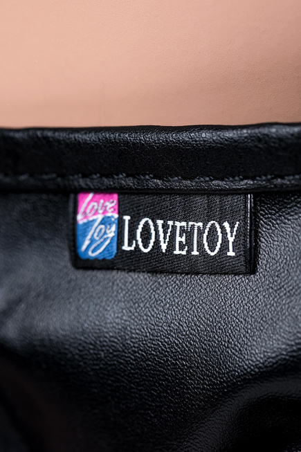Страпон на креплении LoveToy Woman Cuba, с 2 насадками, телесный, 15.5 см от IntimShop