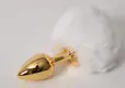 Пробка c белым хвостом задорный кролик Luxurious Tail, золотая