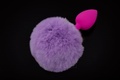 Силиконовая пробка Пикантные штучки с фиолетовым хвостом, розовый